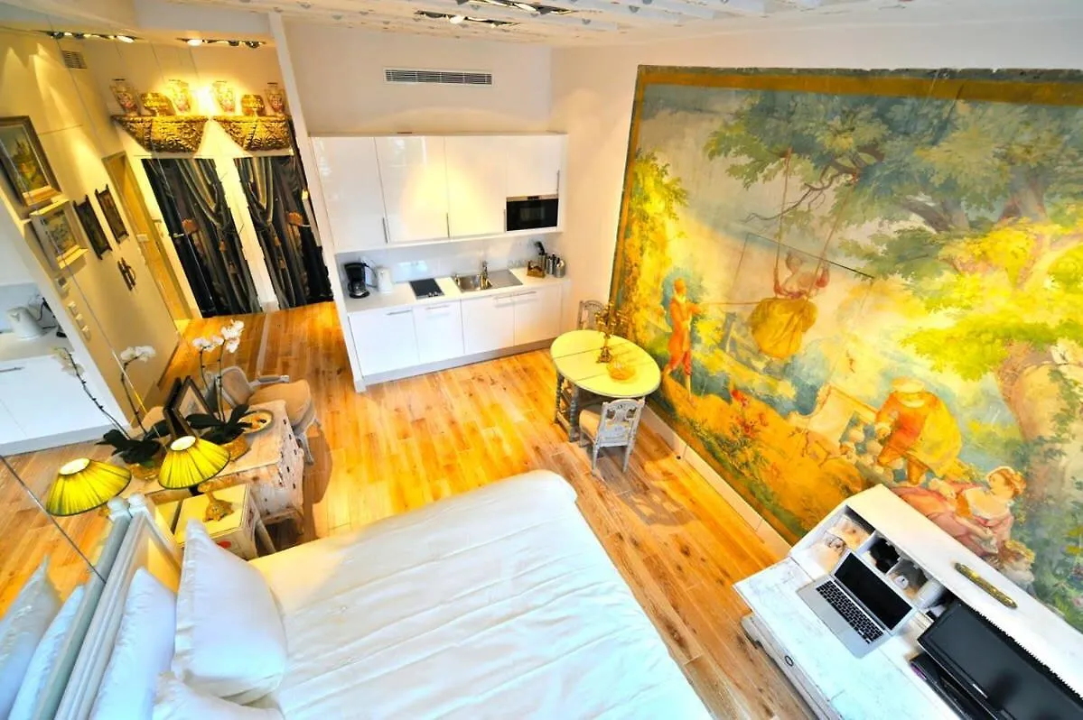 A Gem At Notre Dame Apartment Paris 0*,