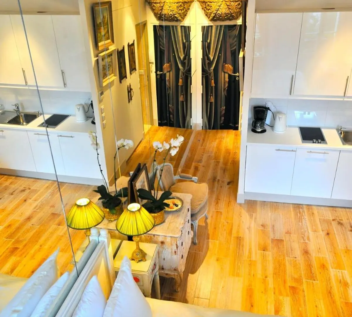 A Gem At Notre Dame Apartment Paris 0*,  France